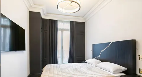 Luxury Apartment Panoramic View 5-minute walk from the Champs-Élysées, 4 bedrooms in Paris expensive for sale For Super Rich