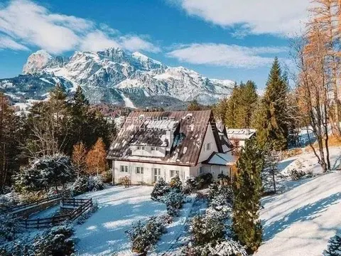 Luxury Villa Mountain View, indoor swimming pool, 7 bedrooms in Cortina d'Ampezzo
