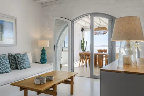 Elegant Villa Breathtaking panoramic sea views Pool, BBQ, Jacuzzi, terraces, 8 bedrooms in Mykonos best for sale For Super Rich