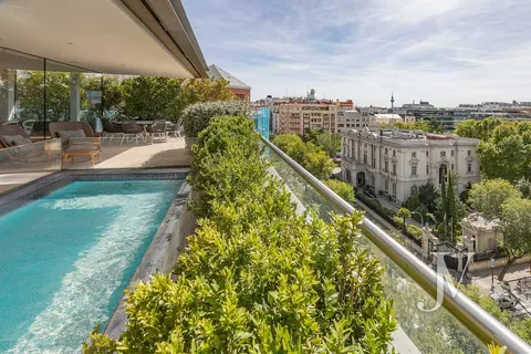 Luxury Apartment Panoramic View private swimming pool and Spa, 5 bedrooms in Madrid