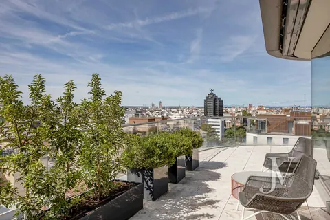Luxury Apartment Panoramic View private swimming pool and Spa, 5 bedrooms in Madrid buy for sale For Super Rich Luxury Apartment Panoramic View private swimming pool and Spa, 5 bedrooms in Madrid buy for sale For Super Rich