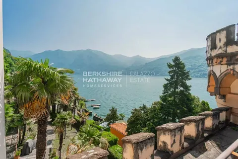 Century Castle Castello Thomson, 8 bedrooms in Carate Urio - Lake Como best for sale For Super Rich