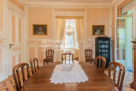Historic Villa Lake View, direct access to a private beach, Coming soon bedrooms in Gerra photo for sale For Super Rich