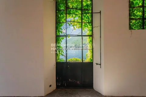 Century 17th House Panoramic view, swimming pool and pier, 16 bedrooms in Brienno - Lake Como image for sale For Super Rich