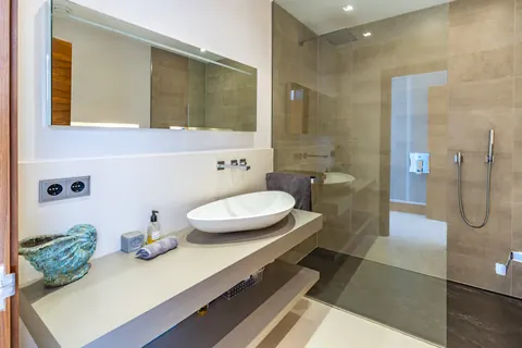 Luxury Villa Panoramic View pool with whirlpool, 5 bedrooms in Mallorca best for sale For Super Rich