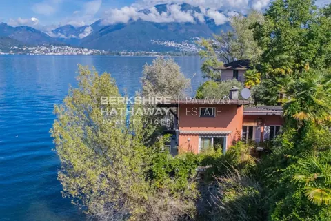 Historic Villa Lake View, direct access to a private beach, Coming soon bedrooms in Gerra buy for sale For Super Rich