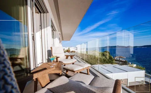 Premium Villa Beach Front private exit to the sea and beach, 6 bedrooms in Zadar luxury for sale For Super Rich