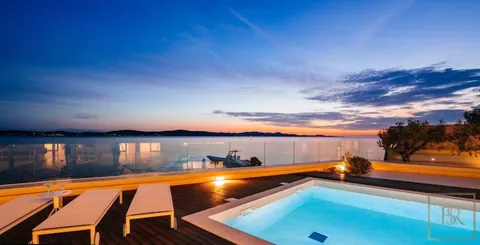 Premium Villa Beach Front private exit to the sea and beach, 6 bedrooms in Zadar D-80160 for sale For Super Rich