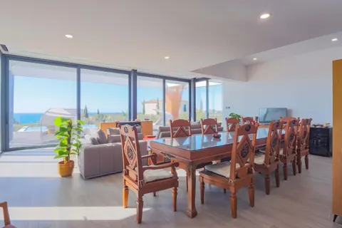 Architectural Villa Fantastic views facing the sea, 4 bedrooms in Faro - Lagoa - Algarve ultra luxury for sale For Super Rich