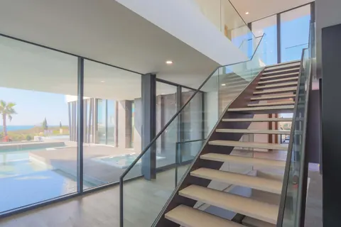 Architectural Villa Fantastic views facing the sea, 4 bedrooms in Faro - Lagoa - Algarve exclusive for sale For Super Rich