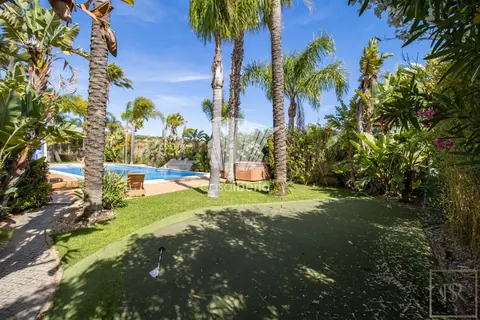 Premium Villa Fantastic view outdoor, Indoor pool & jacuzzi, 3 bedrooms in Porto de Mós - Lagos - Faro - Lagos property for sale For Super Rich