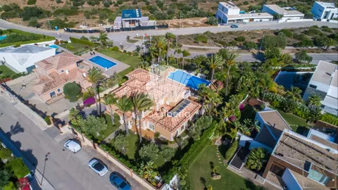 Premium Villa Fantastic view outdoor, Indoor pool & jacuzzi, 3 bedrooms in Porto de Mós - Lagos - Faro - Lagos best for sale For Super Rich