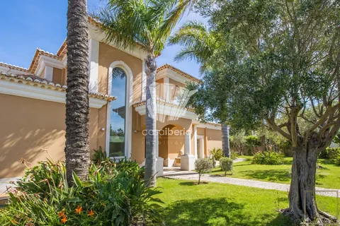 Premium Villa Fantastic view outdoor, Indoor pool & jacuzzi, 3 bedrooms in Porto de Mós - Lagos - Faro - Lagos available for sale For Super Rich
