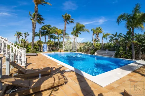 Premium Villa Fantastic view outdoor, Indoor pool & jacuzzi, 3 bedrooms in Porto de Mós - Lagos - Faro - Lagos buy for sale For Super Rich