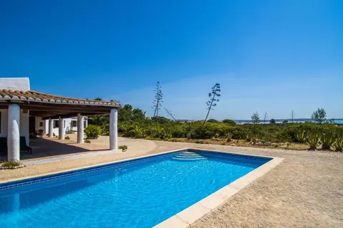 Premium House Seaside atop the cliffs, 5 bedrooms in Algarve price for sale For Super Rich