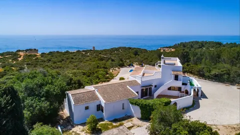 Premium House Seaside atop the cliffs, 5 bedrooms in Algarve search for sale For Super Rich