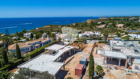 Architectural Villa Sea View coastal paradise, 4 bedrooms in Faro - Lagoa - Algarve New for sale For Super Rich