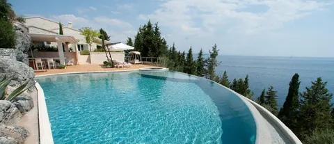 Luxury Villa Private beach access Waterfront, 5 bedrooms in Kentroma - Corfu