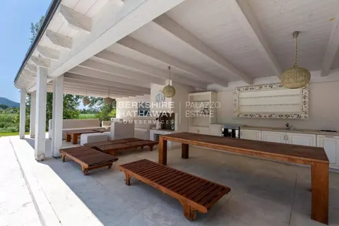 Colonial-style House Panoramic View 10-hectare park, 6 bedrooms in Massarosa real estate for sale For Super Rich
