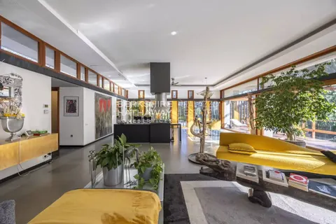 Architectural Villa large swimming pool, 6 bedrooms in Florence top for sale For Super Rich Architectural Villa large swimming pool, 6 bedrooms in Florence top for sale For Super Rich