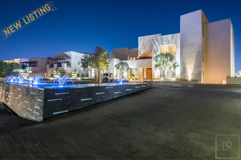 Luxury Villa Sector E overlooks one of the very best scenic views, 6 bedrooms in Emirates Hills - Dubai LP09518 for sale For Super Rich