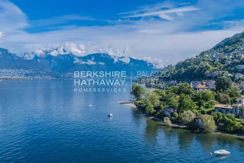 Historic Villa Lake View, direct access to a private beach, Coming soon bedrooms in Gerra available for sale For Super Rich