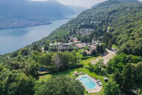 Premium Hotel Panoramic View of the Grigne Mountains and lake Como, 40 bedrooms in Bellagio - Civenna
