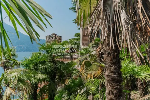 Century Castle Castello Thomson, 8 bedrooms in Carate Urio - Lake Como image for sale For Super Rich