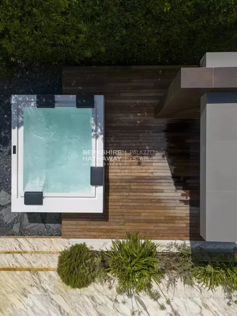 Modern Villa Marina di Pietrasanta Swimming pool, SPA, 6 bedrooms in Pietrasanta top for sale For Super Rich