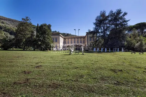 Century Villa 16th , 20 bedrooms in San Giuliano Terme deal for sale For Super Rich
