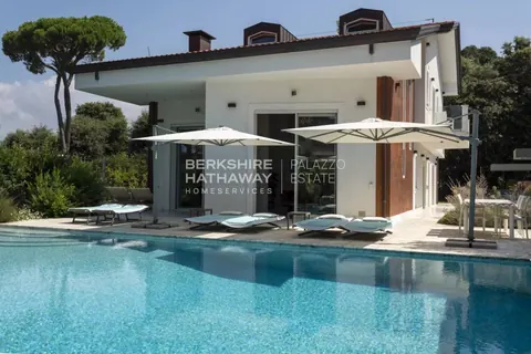 Modern Villa Marina di Pietrasanta Swimming pool, SPA, 6 bedrooms in Pietrasanta