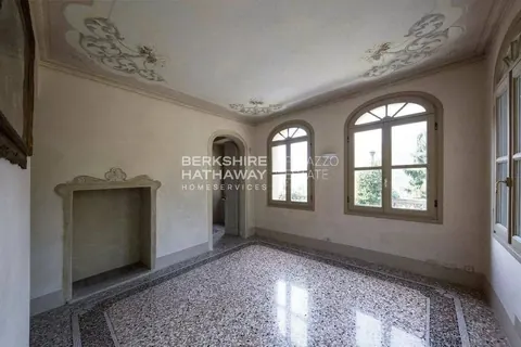 Elegant Villa Panoramic lake view, 9 bedrooms in Blevio - Como photos for sale For Super Rich
