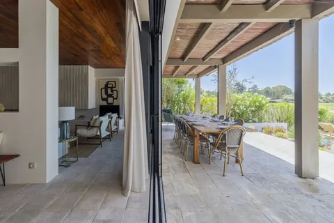 Luxury Villa Beach Front, 4 bedrooms in Comporta price for sale For Super Rich