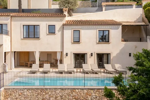Finca style Villa Panoramic View, Mediterranean garden, 6 bedrooms in Mallorca unique for sale For Super Rich