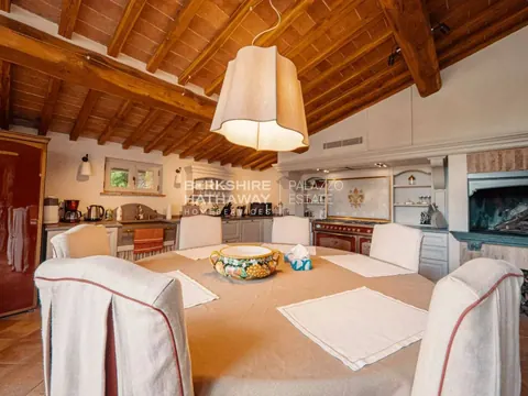 Luxury Complex Business Panoramic View on the hills, 9 bedrooms in Siena - Tuscany unique for sale For Super Rich