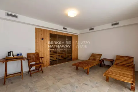 Colonial-style House Panoramic View 10-hectare park, 6 bedrooms in Massarosa properties for sale For Super Rich