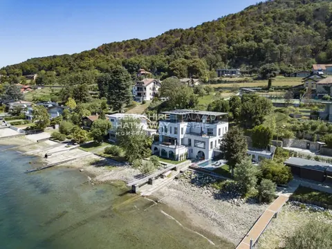 Luxury Villa front lake  swimming pool, wellness and fitness area, 6 bedrooms in Angera - Lake Maggiore