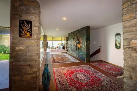 Elegant Villa Mountain View Lake View, 7 bedrooms in Campione d'Italia deal for sale For Super Rich