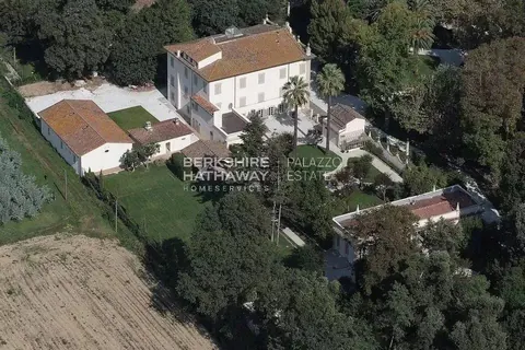 Century 18th House Swimming pool, 15 bedrooms in Pisa value for sale For Super Rich Century 18th House Swimming pool, 15 bedrooms in Pisa value for sale For Super Rich