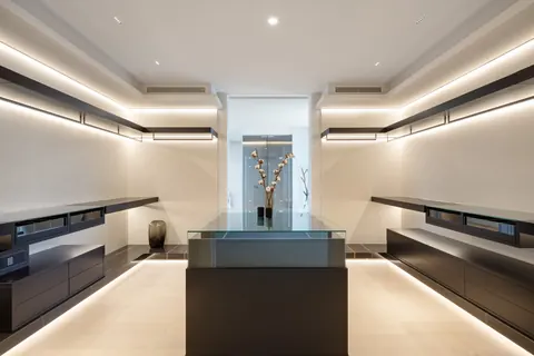 Luxury Villa Panoramic View gated community of The Hills, 6 bedrooms in Benahavis search for sale For Super Rich