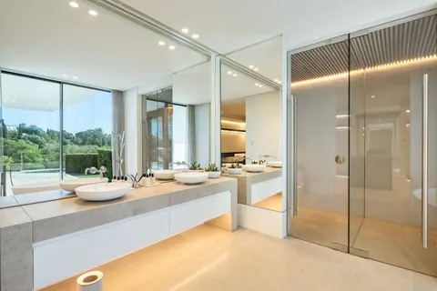 Luxury Villa Panoramic View gated community of The Hills, 6 bedrooms in Benahavis buy for sale For Super Rich
