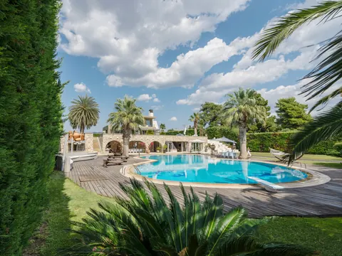 Luxury Villa Beach Front Sea View, 5 bedrooms in Halkidiki Used for sale For Super Rich Luxury Villa Beach Front Sea View, 5 bedrooms in Halkidiki Used for sale For Super Rich