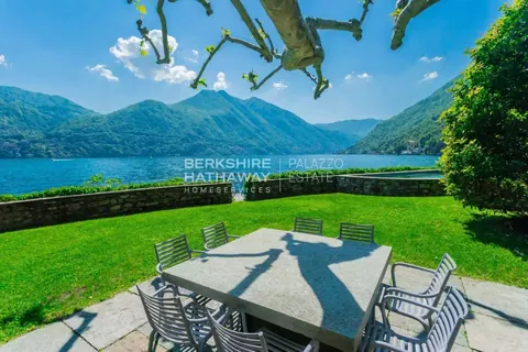 Century 17th House Panoramic view, swimming pool and pier, 16 bedrooms in Brienno - Lake Como ILO3300 for sale For Super Rich