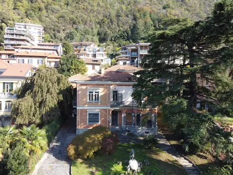 High-end Villa Lake View, 10 bedrooms in Lake Como properties for sale For Super Rich
