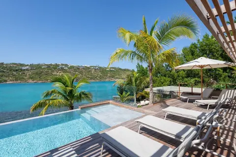 Luxury Villa Linda Beach front with private beach, 5 bedrooms in St Barth available for sale For Super Rich Luxury Villa Linda Beach front with private beach, 5 bedrooms in St Barth available for sale For Super Rich