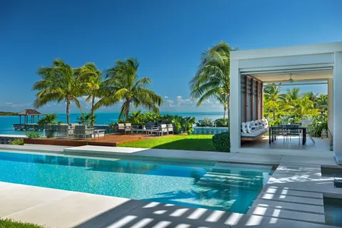 Luxury Villa Blue Cay Beach Estate 2 Beachfront, 6 bedrooms in Leeward - Providenciales Used for sale For Super Rich Luxury Villa Blue Cay Beach Estate 2 Beachfront, 6 bedrooms in Leeward - Providenciales Used for sale For Super Rich