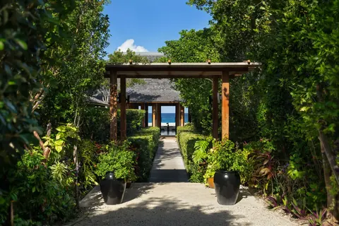 Luxury Villa 32 Amanyara Beachfront, 4 bedrooms in North West Point - Providenciales buy for sale For Super Rich