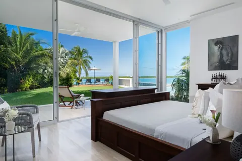 Luxury Villa Blue Cay Beach Estate 2 Beachfront, 6 bedrooms in Leeward - Providenciales Classified ads for sale For Super Rich Luxury Villa Blue Cay Beach Estate 2 Beachfront, 6 bedrooms in Leeward - Providenciales Classified ads for sale For Super Rich