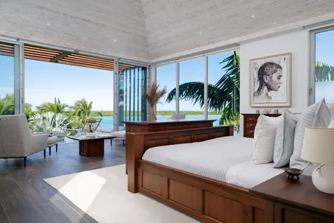 Luxury Villa Blue Cay Beach Estate 2 Beachfront, 6 bedrooms in Leeward - Providenciales real estate for sale For Super Rich Luxury Villa Blue Cay Beach Estate 2 Beachfront, 6 bedrooms in Leeward - Providenciales real estate for sale For Super Rich
