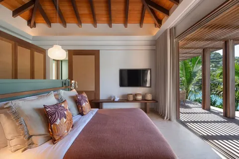 Luxury Villa Linda Beach front with private beach, 5 bedrooms in St Barth luxury for sale For Super Rich Luxury Villa Linda Beach front with private beach, 5 bedrooms in St Barth luxury for sale For Super Rich